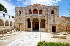 paros-monastery-of-panagia-ekatontapiliani